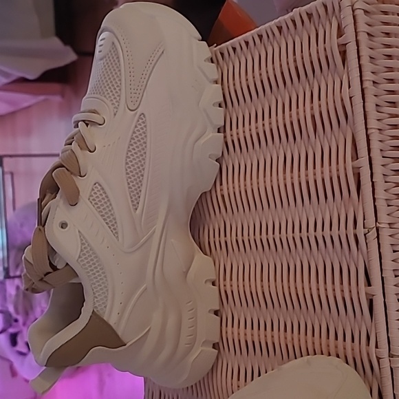 Sniker white.new - Picture 4 of 4